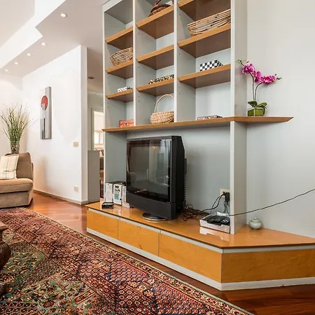 Luxury Designer Penthouse - Elika Appartement